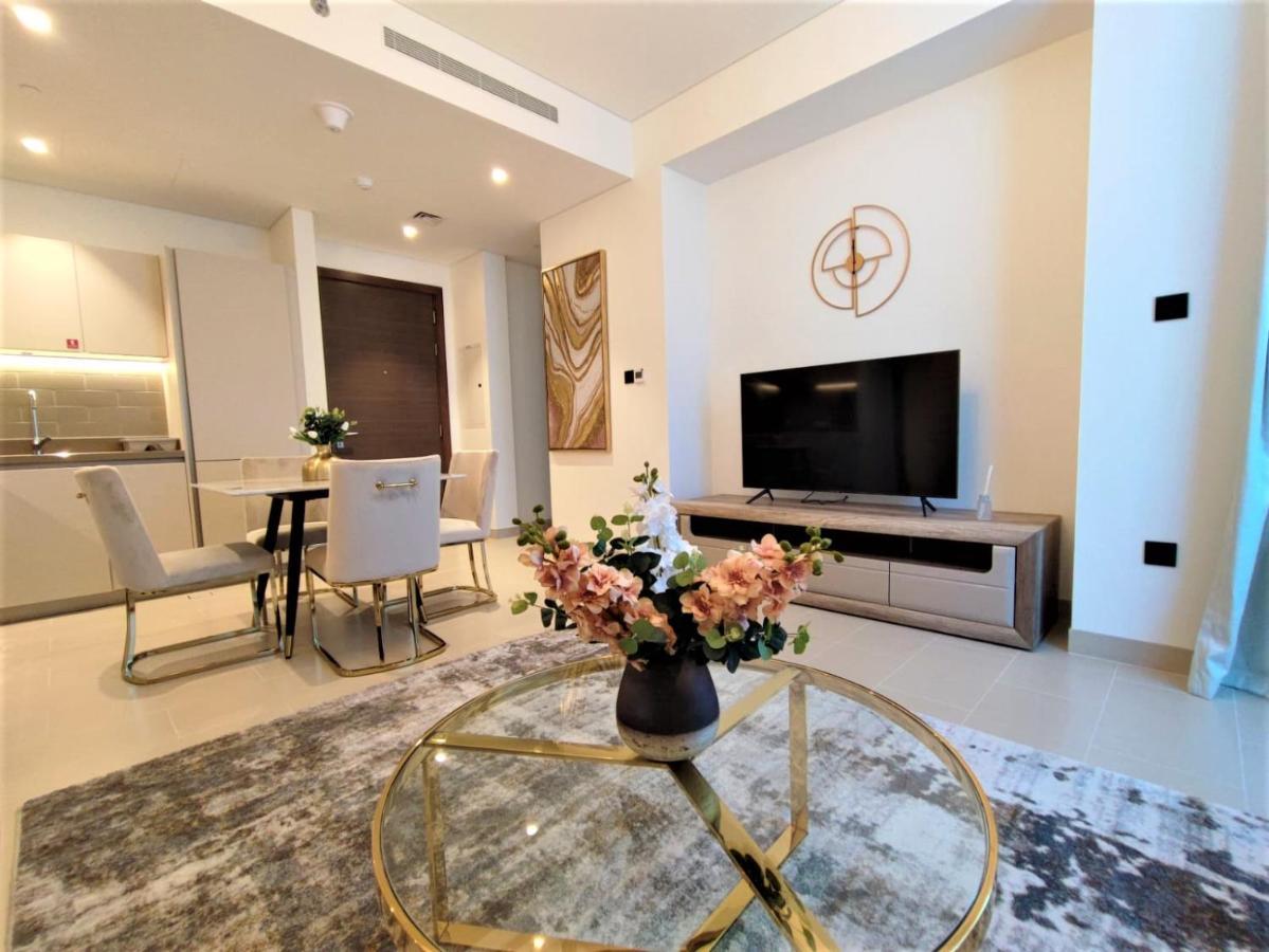 Beautiful 2 Bedroom Next To Business Bay - Sobha Creek Vista Dubai Dış mekan fotoğraf