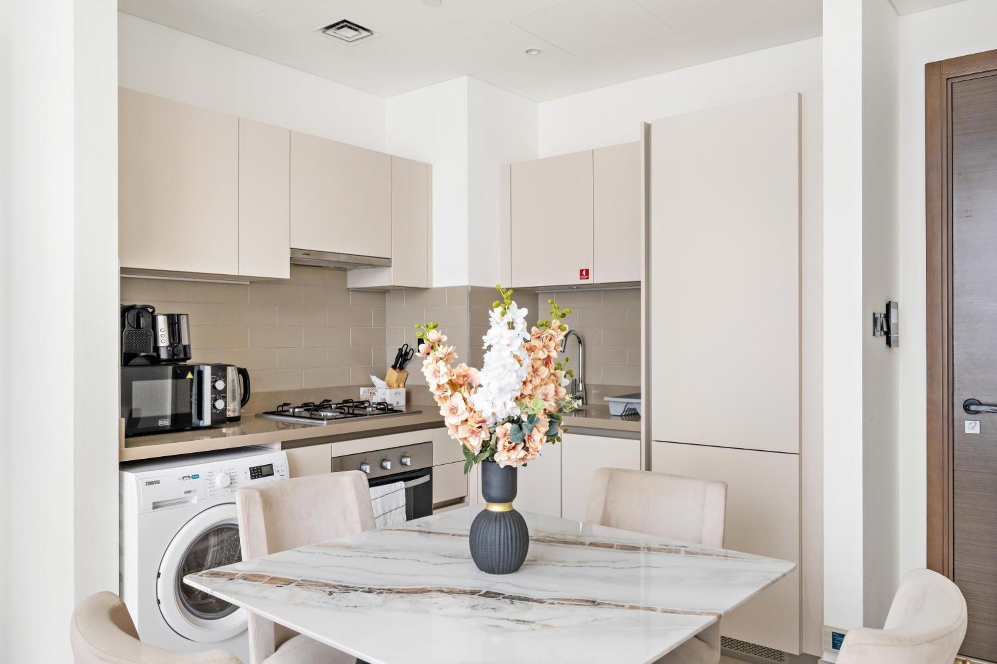 Beautiful 2 Bedroom Next To Business Bay - Sobha Creek Vista Dubai Dış mekan fotoğraf