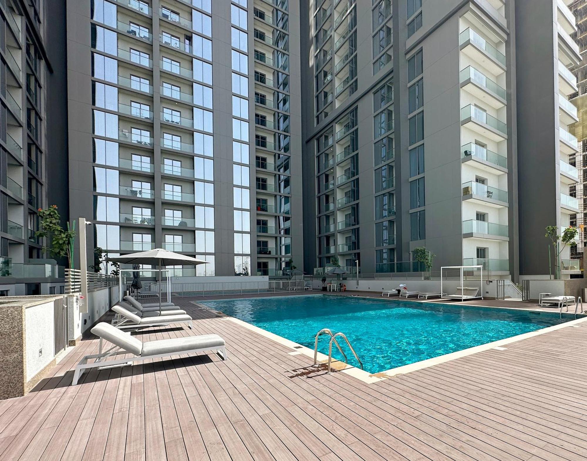 Beautiful 2 Bedroom Next To Business Bay - Sobha Creek Vista Dubai Dış mekan fotoğraf